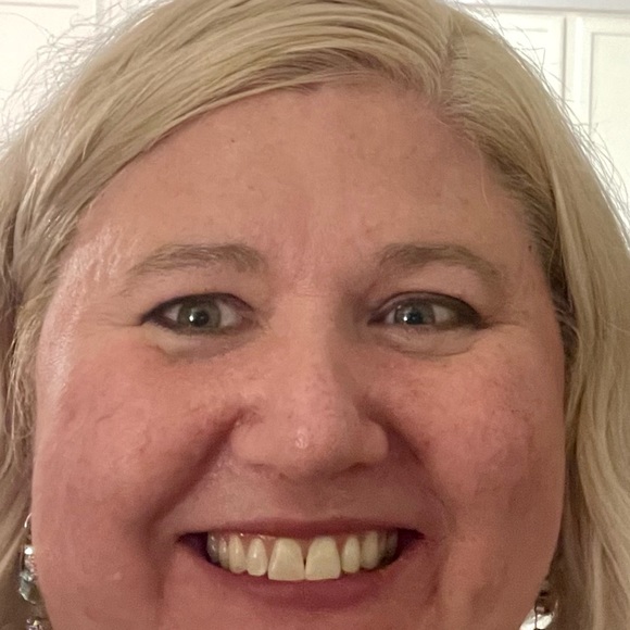 Meet your Posher, Deirdre - Picture 2 of 7